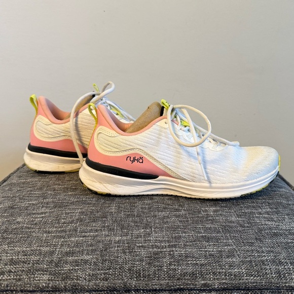 Ryka Women's Athletic Shoes, Size 7.5 - Picture 10 of 10
